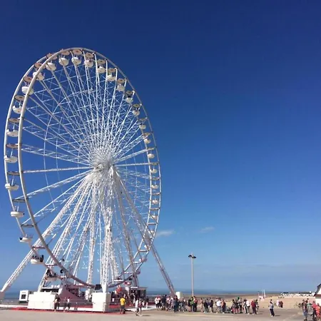 Апартаменты In Koksijde Near The Dunes, Cleaning Included *